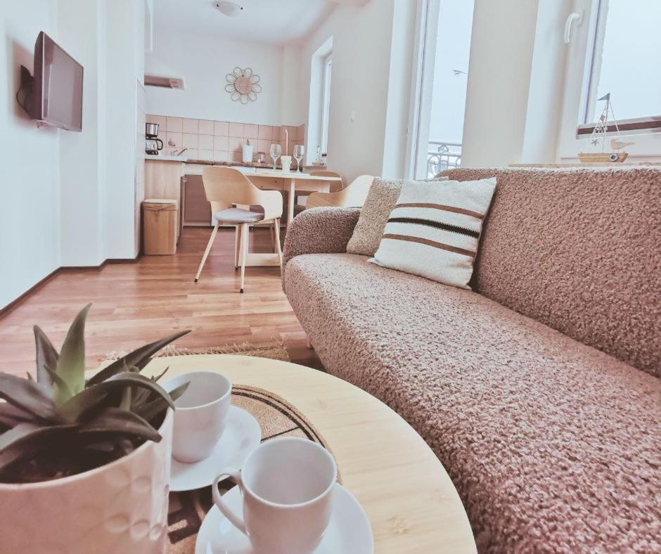 Sunny Apartament Ujście-Darłowskie Exteriör bild