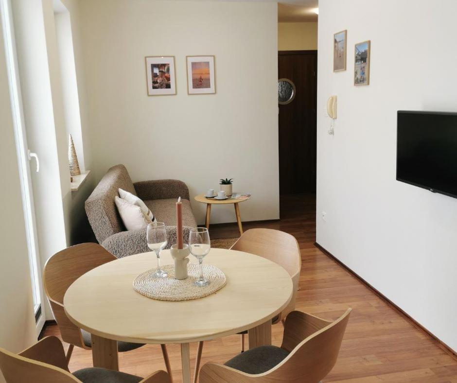 Sunny Apartament Ujście-Darłowskie Exteriör bild